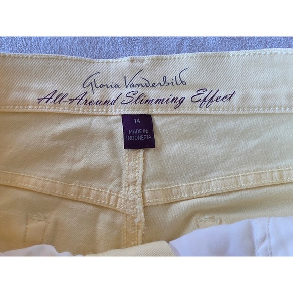 Gloria Vanderbilt Amanda Skimmer Shorts Yellow Rhinestone Pocket Womens 14 - Picture 7 of 8